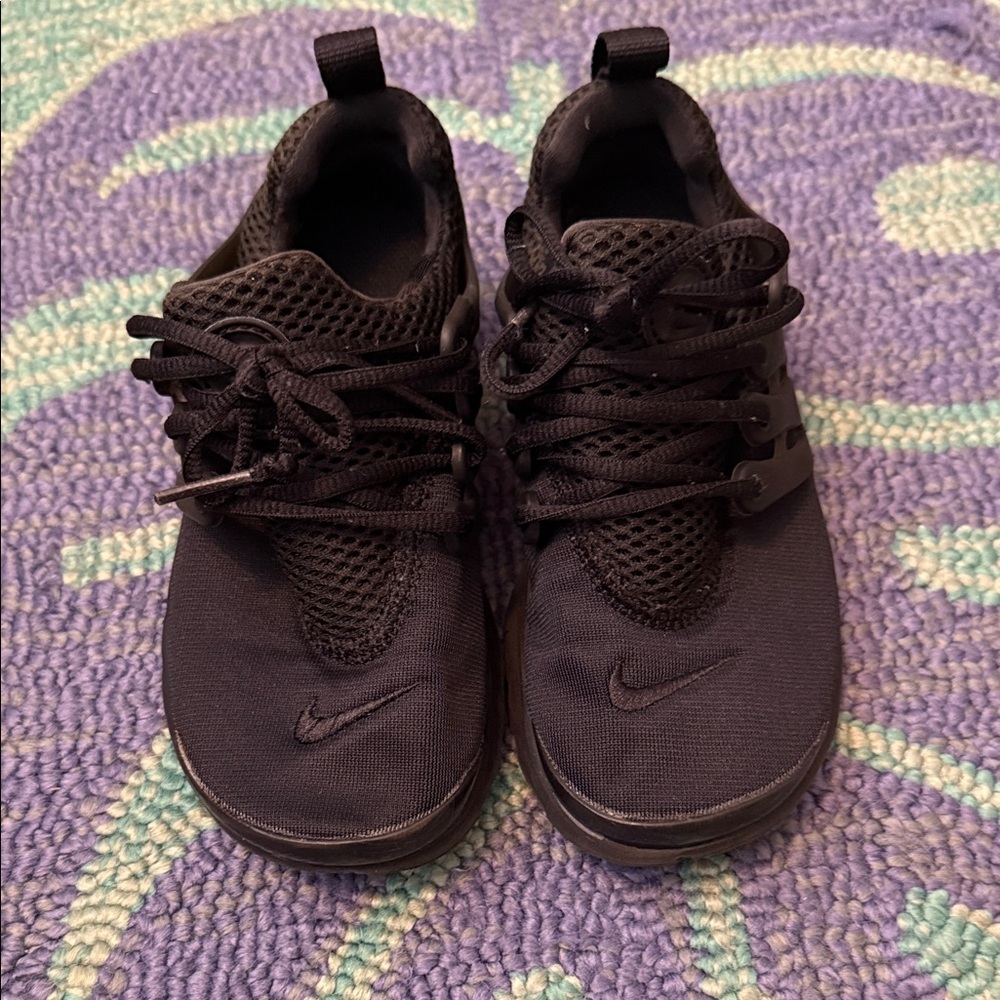 Nike Kids Black Mesh Sneakers